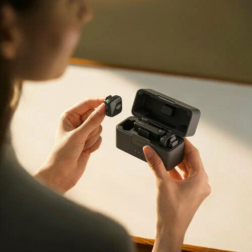 беспроводной микрофон dji mic mini (2 tx + rx + charging case) беспроводной микрофон dji mic mini (2 tx + rx + charging case)